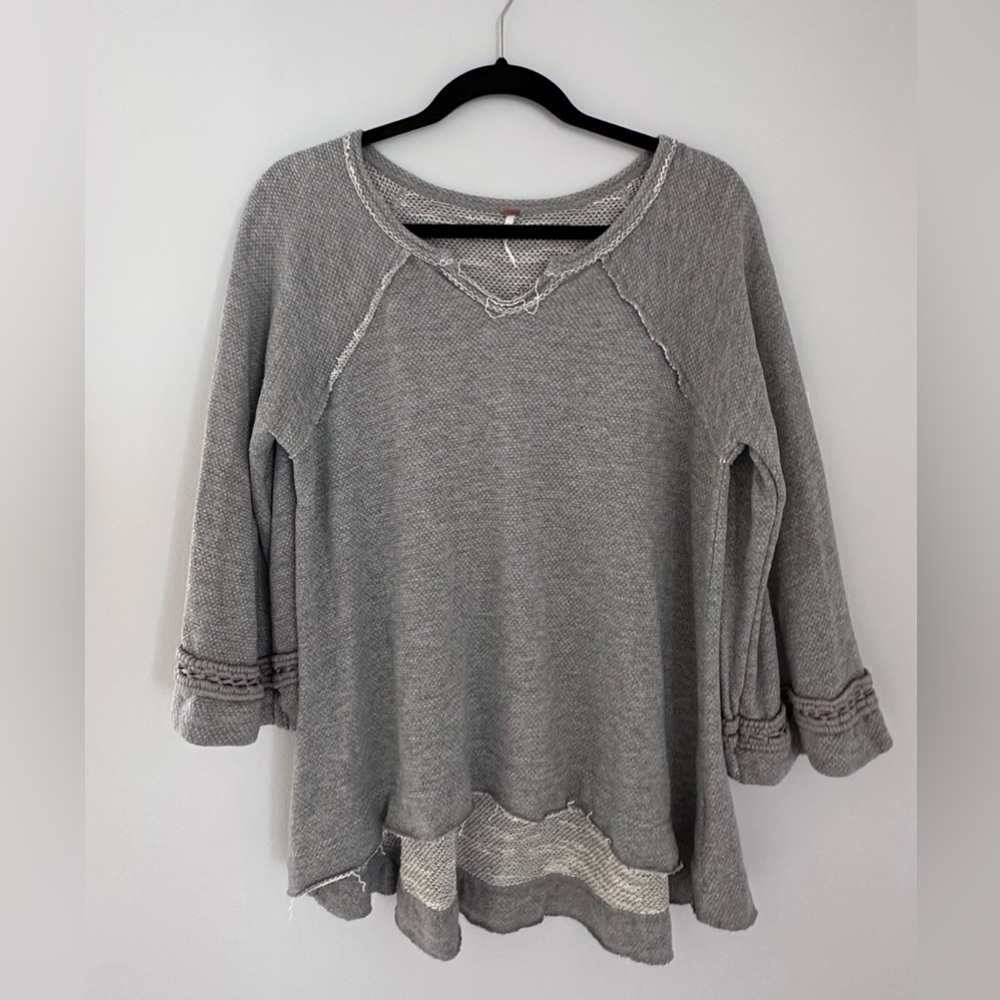 Free People Grey Textured Knit Long Sleeve Sweater (Boho/Slouchy Fit) - Size XS - Picture 2 of 11